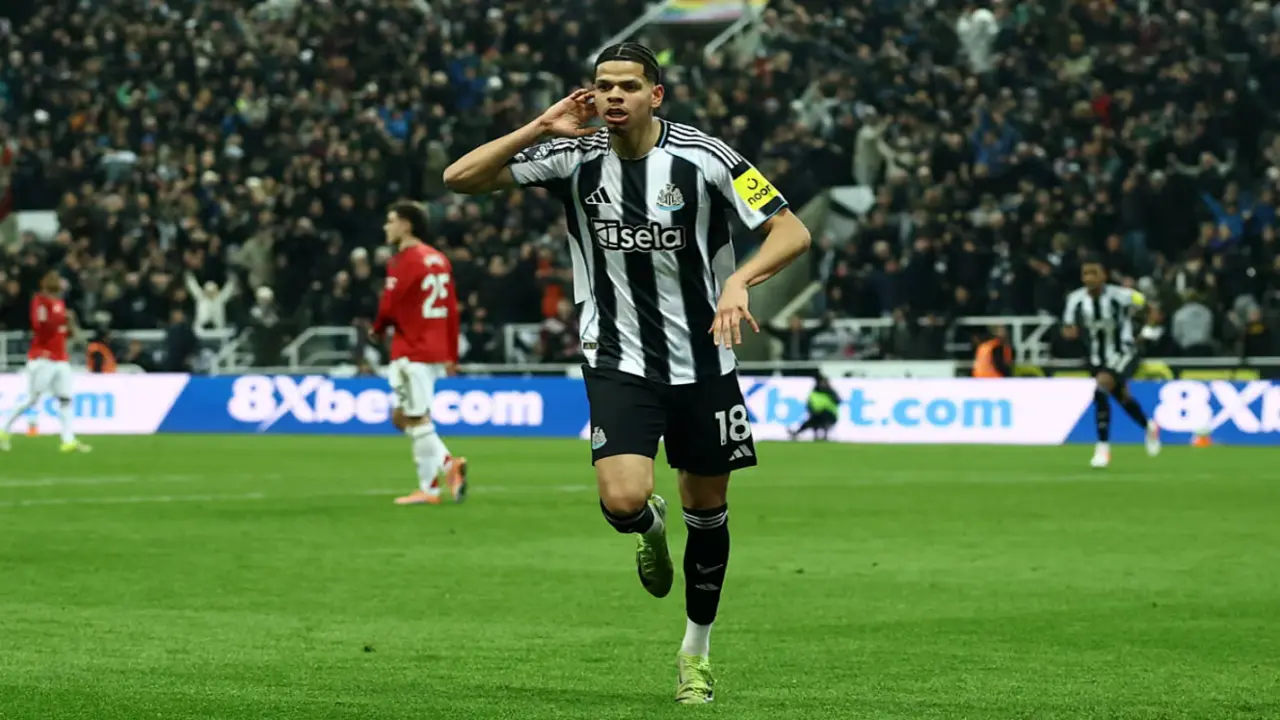 Man Utd thua trận đầu dưới thời Carrick